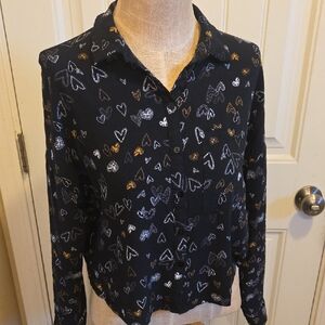 Gold And White Heart Pattern Black Button-down Crop Blouse